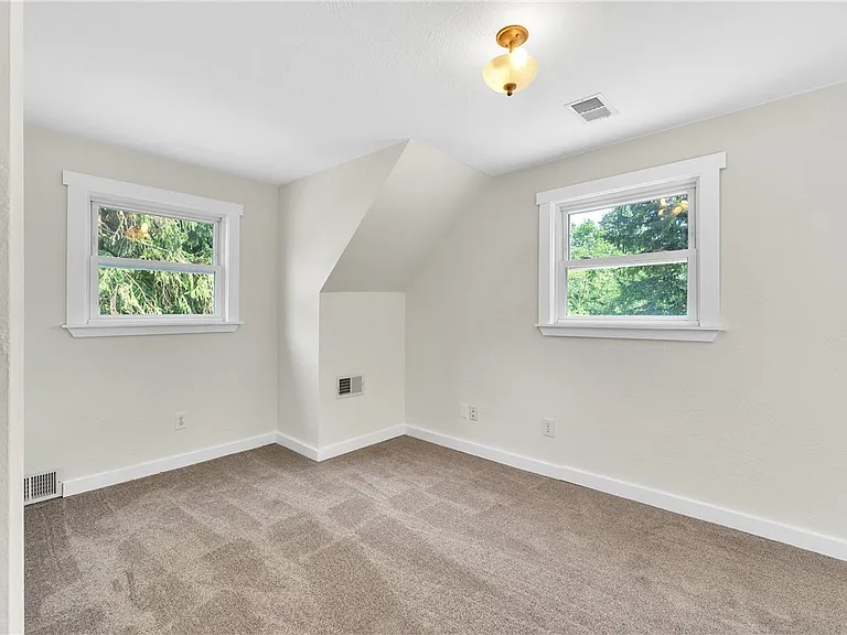 116 Purvis Ln — Photo 30