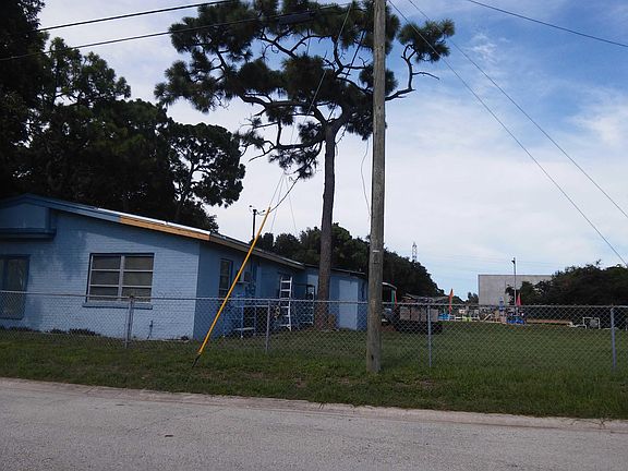 4th image of 15499 Michigan Dr
