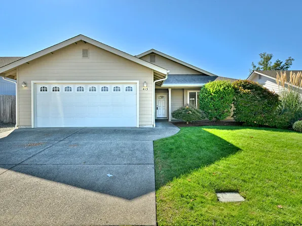 413 SE Liberty Dr, Grants Pass, OR 97527