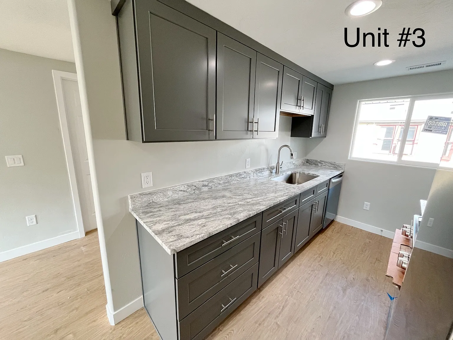 2 bed, 750 sqft, $1,300 — Photo 4