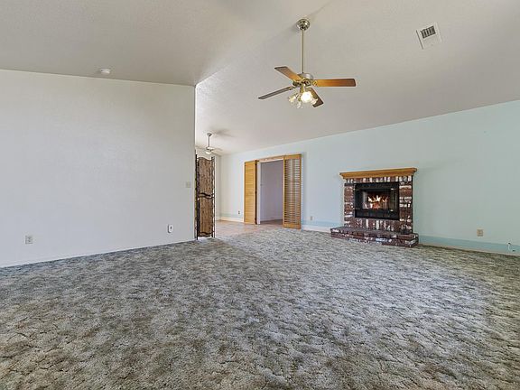 5th image of 17482 Melba Dr E