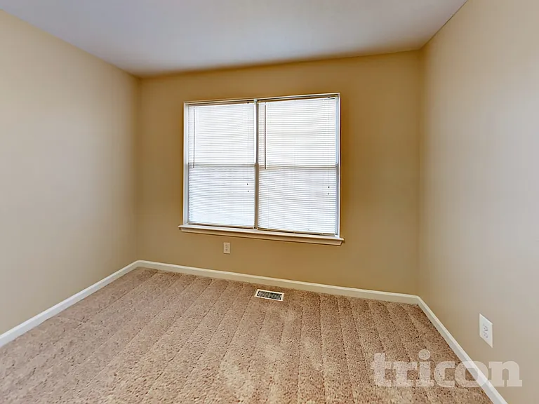 6405 Cardiff Ln — Photo 12