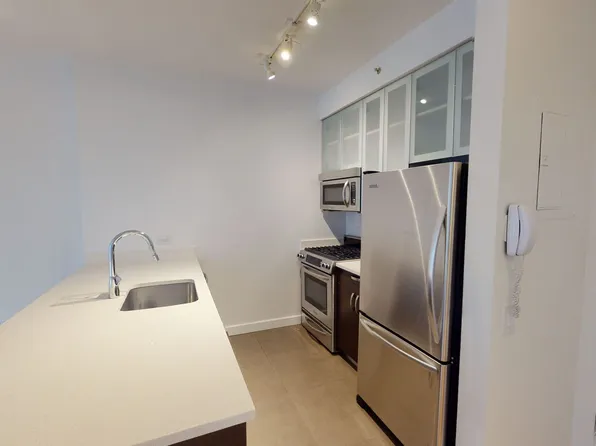 808 Columbus Avenue 07E image 3 of 9
