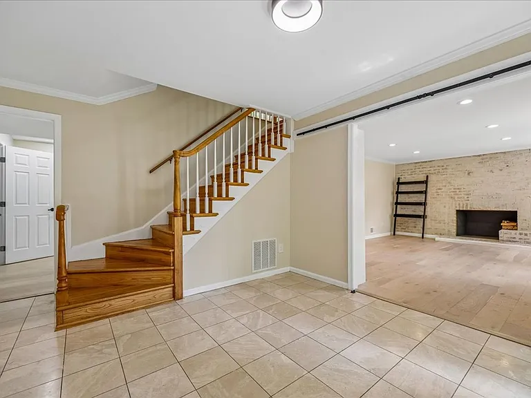 11506 Stonewood Ln — Photo 4
