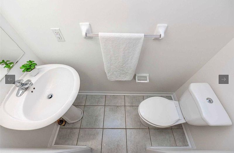 Brampton House for rent - 3 Bedrooms — photo 11
