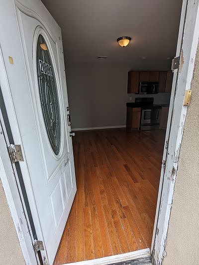 Front Door (2nd Fl)