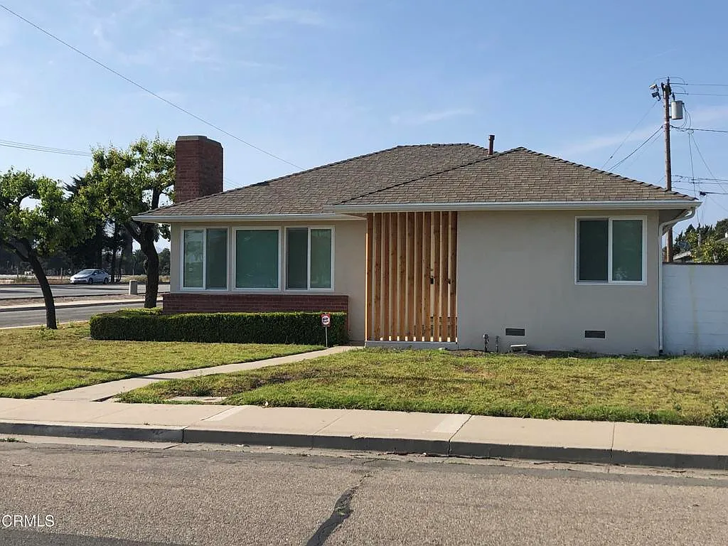 3 bed, 2.0 bath, 1431 sqft, $3,895 — Photo 2