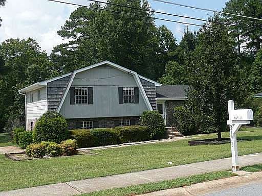 1st image of 3173 Claiborne Dr