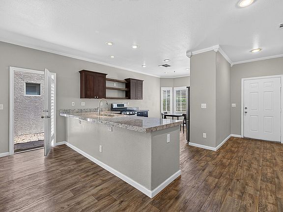 4th image of 6777 Wormwood Ln