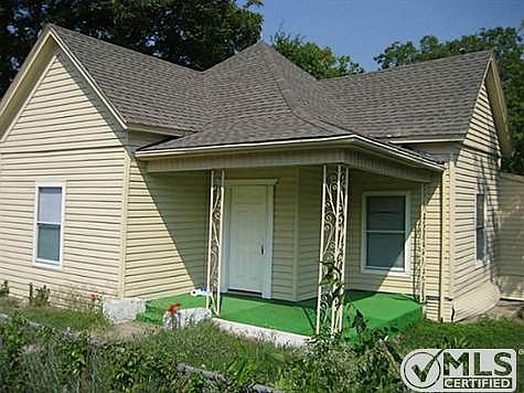 1st image of 911 E Maddox Ave