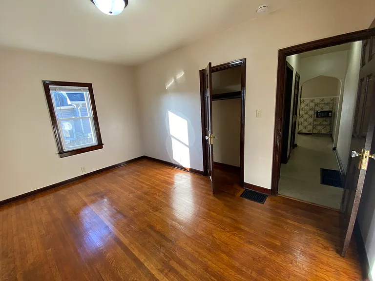 1203 Evison St — Photo 10