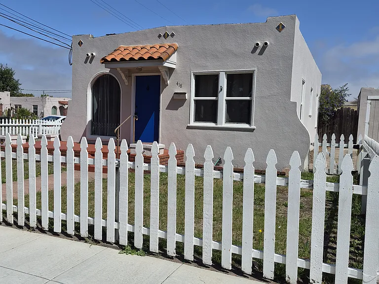 418 Park St — Photo 2