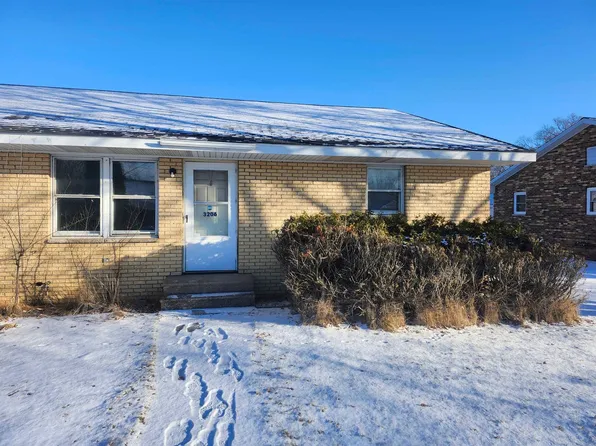 3204-3206 Runway Ave, 3204-3206 Runway Ave #Eau, Eau Claire, WI 54703