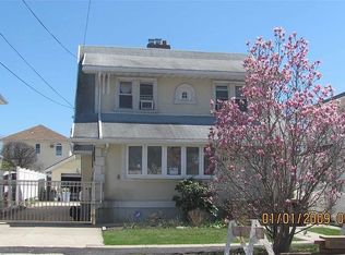 21124 90th Ave, Queens Village, NY 11428