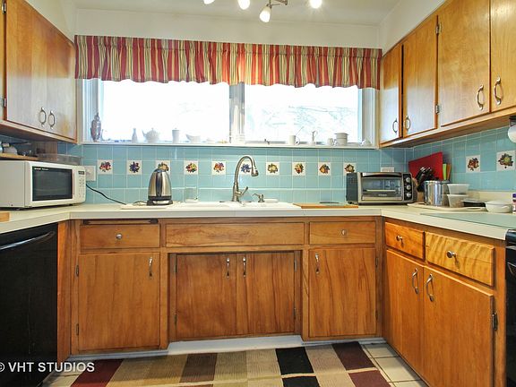 5th image of 7529 Palma Ln