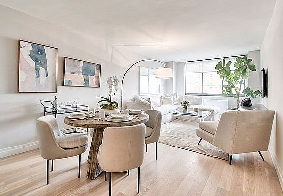 5th image of 225 E 95th St #C20e