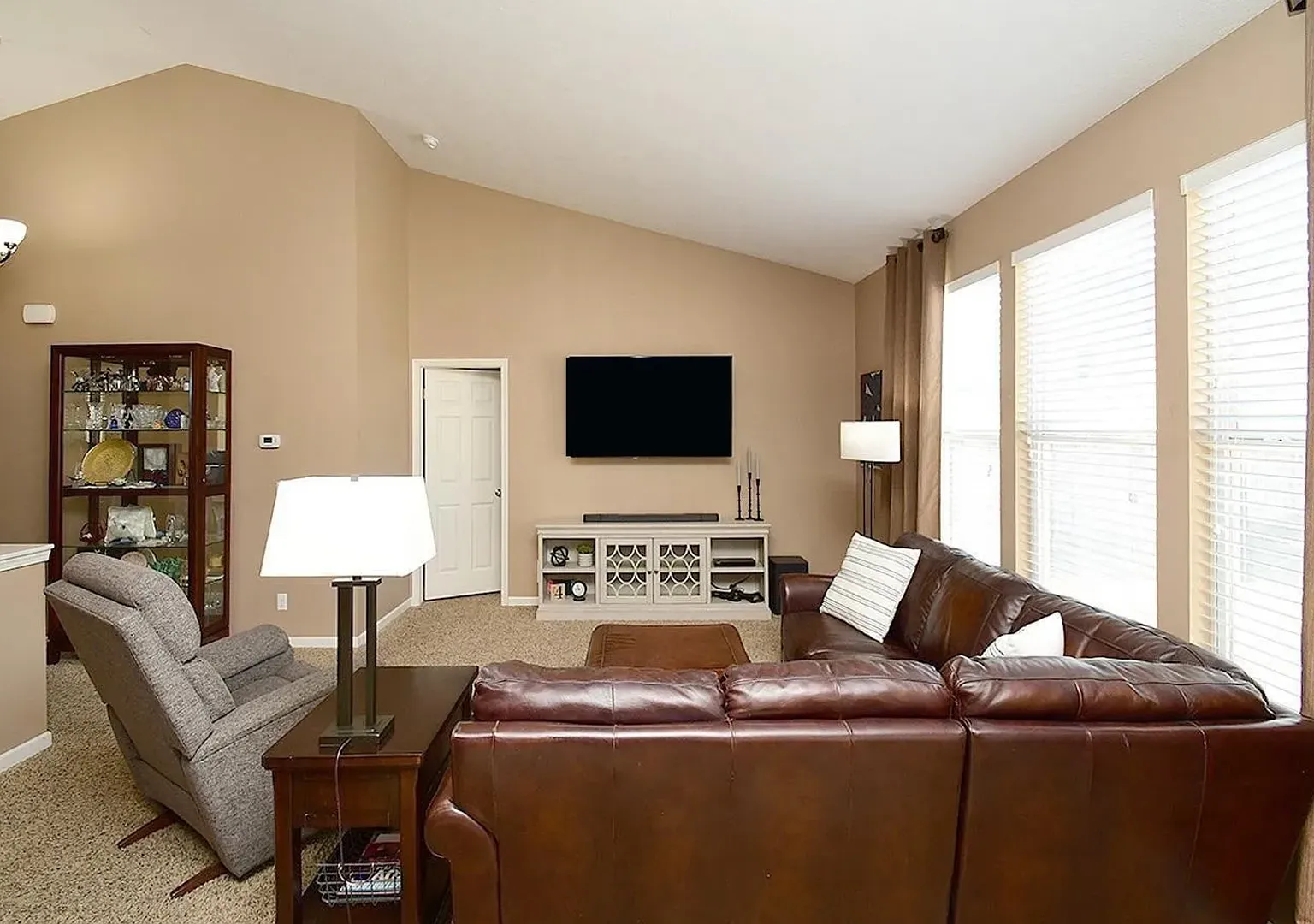 Great Elkhorn location! — Photo 3