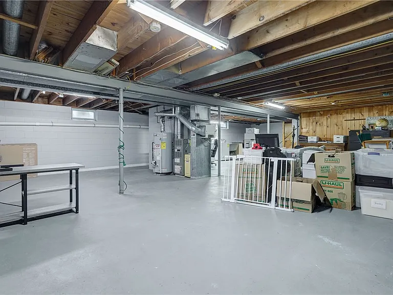 175 S Main St — Photo 14