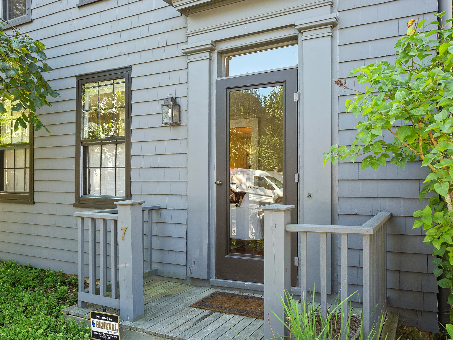 Prime Sag Harbor Village — Photo 3