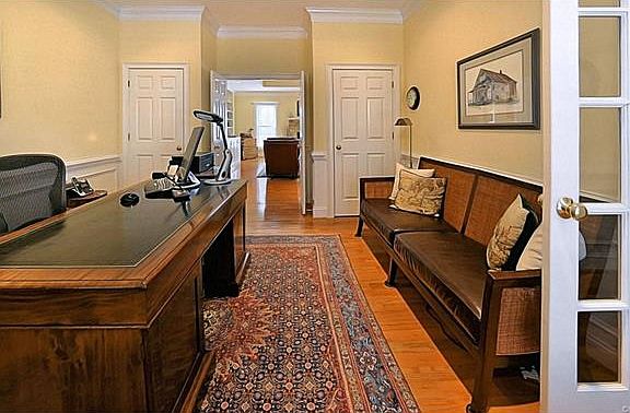 5th image of 627 Walsing Dr
