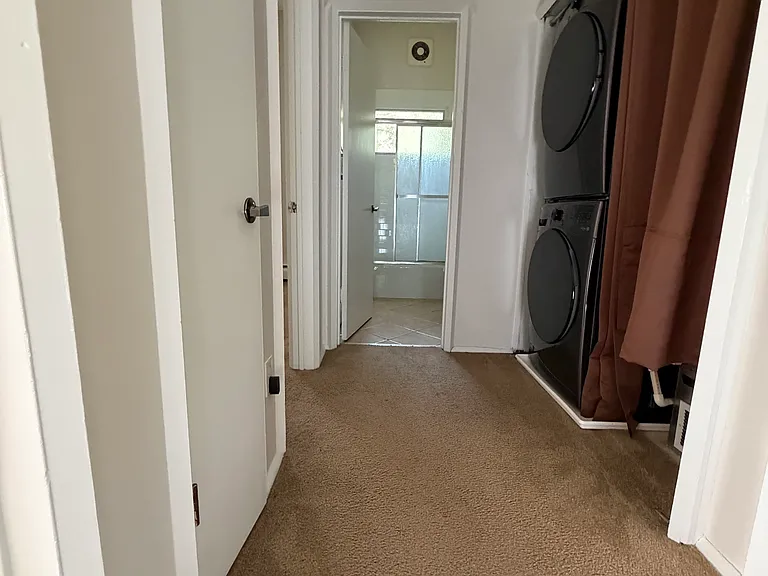 7 Staunton Ct #G — Photo 18