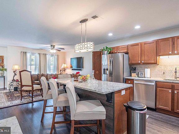 5th image of 248 Parkside Ct