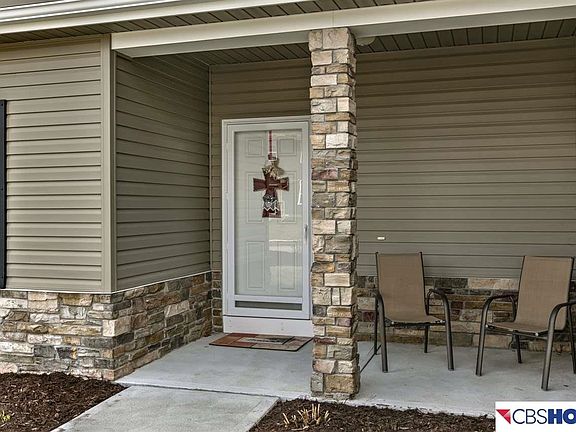 2nd image of 21427 Hampton Dr