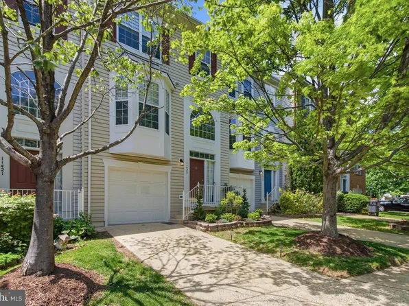 11423 Abner Ave, Fairfax, VA 22030