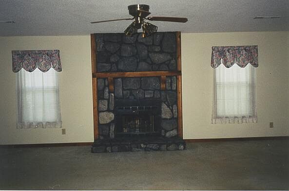 2nd image of 428 Raintree Dr