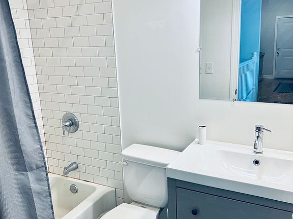 2nd image of 1930 N Damen Ave #1R