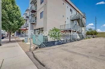 950 4th St NW #305 — Photo 15