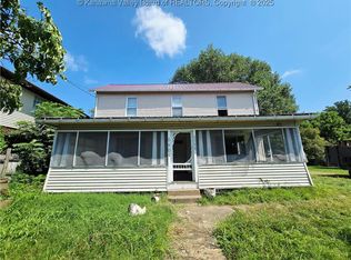 5904 E Pea Ridge Rd, Huntington, WV 25705