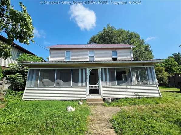 5904 E Pea Ridge Rd, Huntington, WV 25705