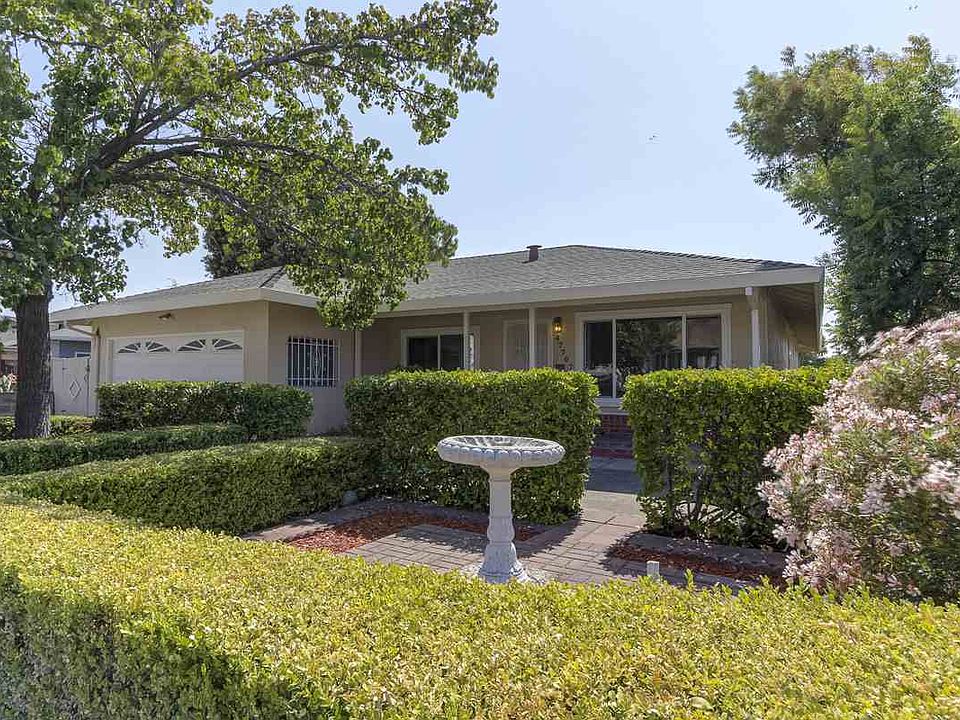 2nd image of 47707 Ansel Ct