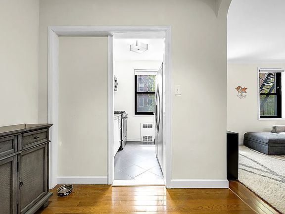 4th image of 6960 108th St