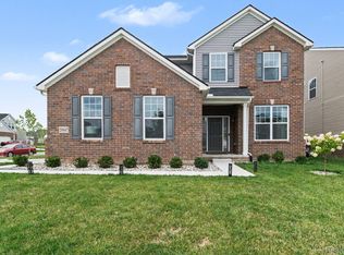 20847 Calabrese Dr, South Lyon, MI 48178