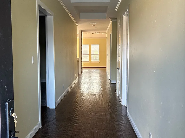 321 Bounding Main St — Photo 16