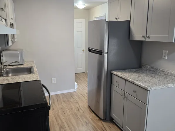 80 Damon Rd, Northampton, MA 01060