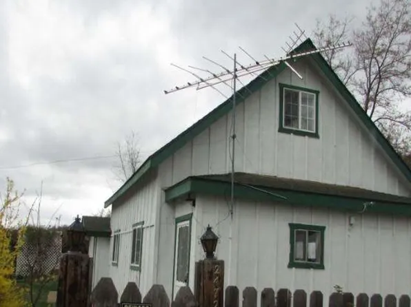 24726 1st St, Weed, CA 96094
