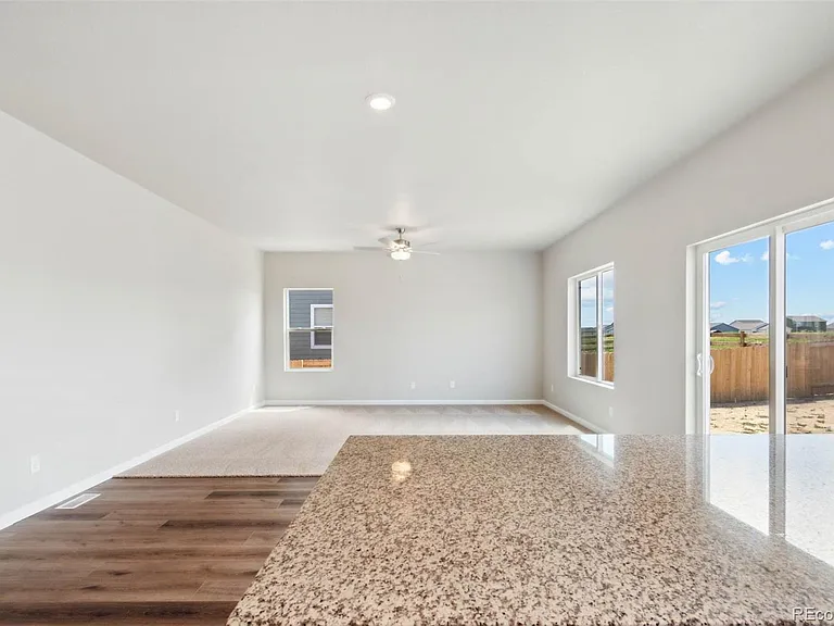 7415 E Big Thompson Cir — Photo 6