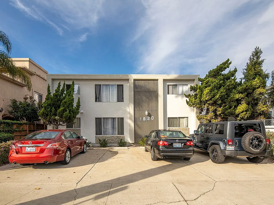 1820 Grand Avenue