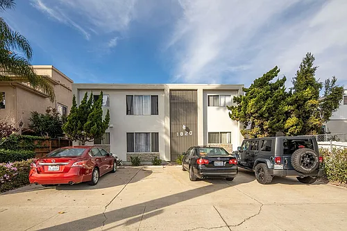1820 Grand Avenue Photo 1