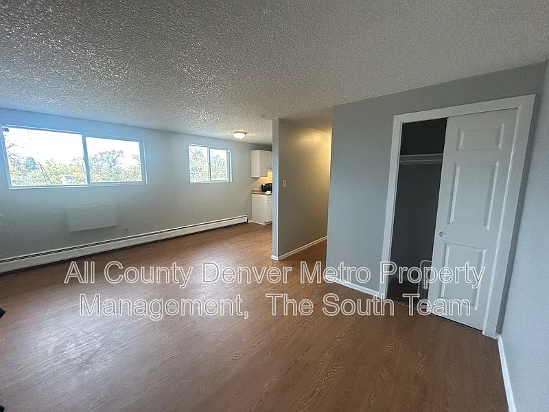 1 bed, 1.0 bath, 500 sqft, $745 — Photo 2