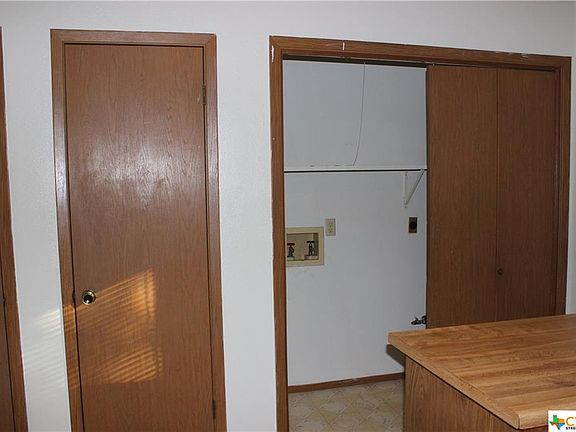 4th image of 3202 Primrose Ln