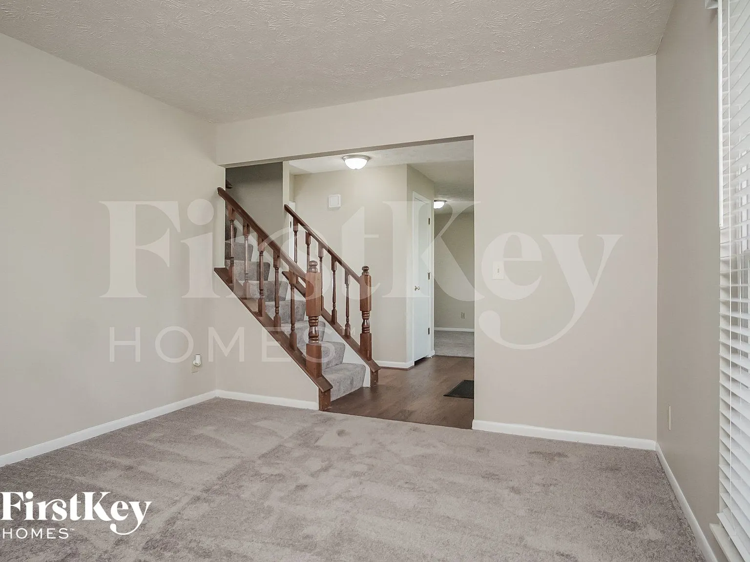 3 bed, 2.5 bath, 1806 sqft, $2,730 — Photo 3