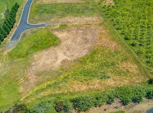 460 Bonifacio Ln, Roseburg, OR 97471