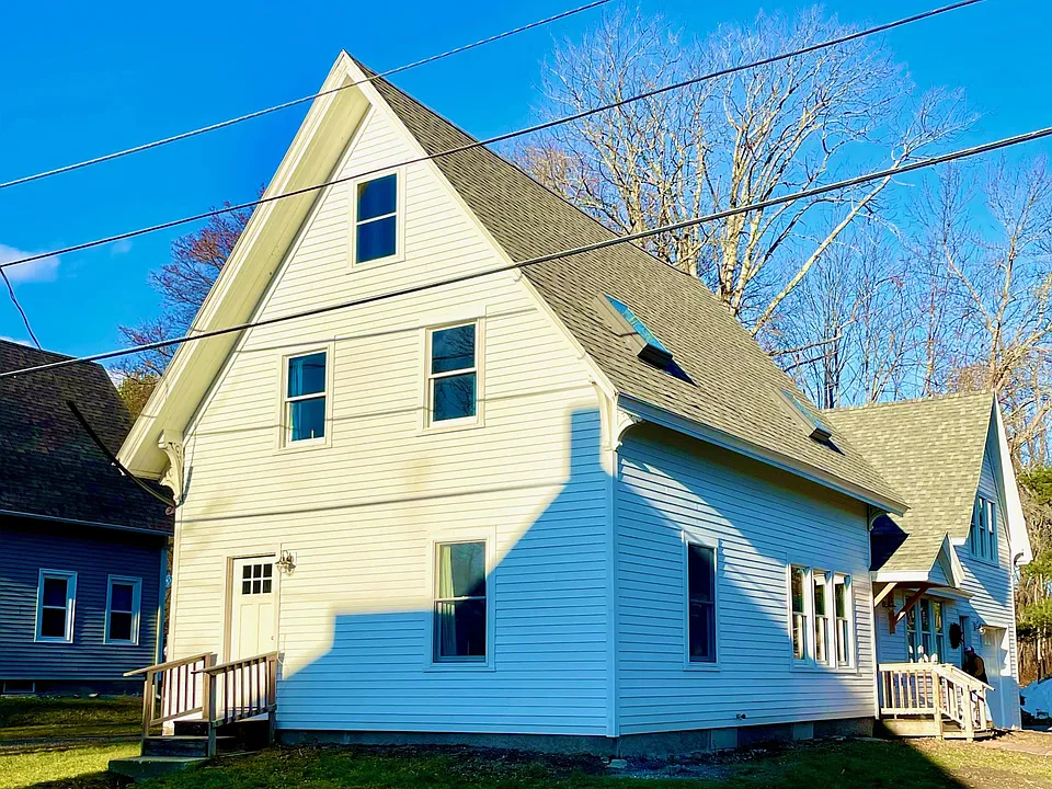 31 Cedar St