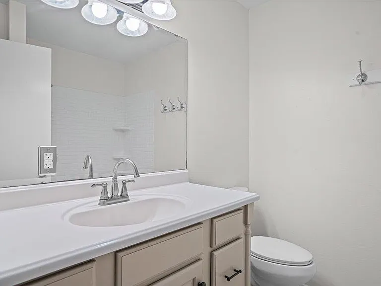 7603 Brookhollow Cv — Photo 22