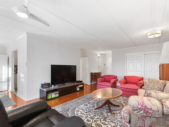 5th image of 1376 Midland Ave APT 509