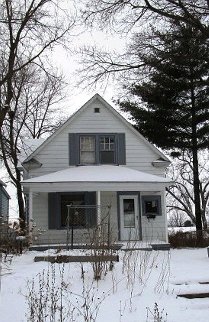 1st image of 2620 Buchanan St NE